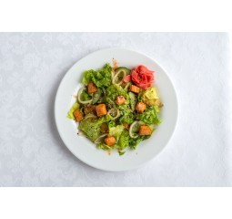Салат с лососем и баклажаном